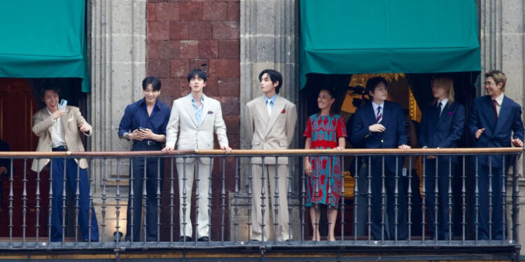Integrantes de BTS se impresionaron con Palacio Nacional; regresarán en 2027, asegura Sheinbaum
