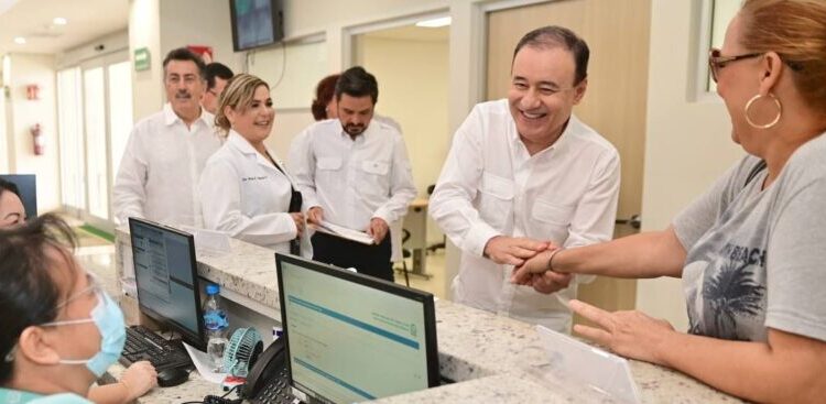 Gobernador Durazo impulsa capacitación a médicos con mil becas para fortalecer atención a la salud