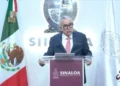 Siempre sí pide licencia Rocha Moya