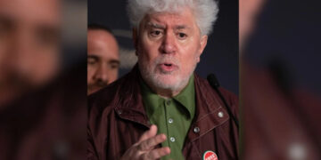 “Desde su trinchera el artista debe hablar sin sinónimos”: Almodóvar