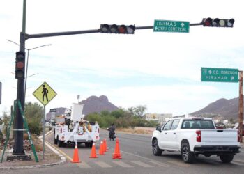 Realiza Ayuntamiento de Guaymas mantenimiento preventivo y reparación de semáforos