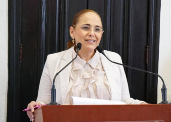 Mantiene Ayuntamiento de Guaymas programa Iluminando Guaymas