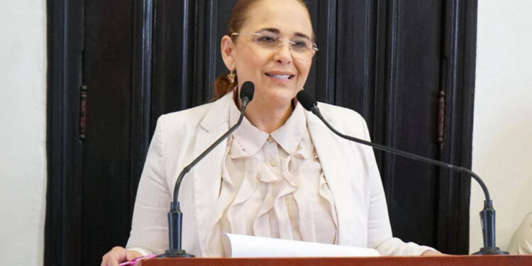 Mantiene Ayuntamiento de Guaymas programa Iluminando Guaymas
