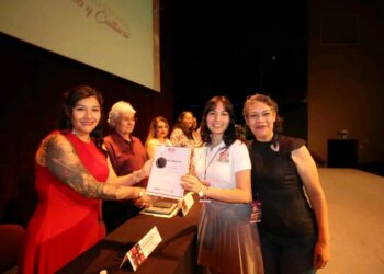 Brilla COBACH Navojoa en concurso estatal