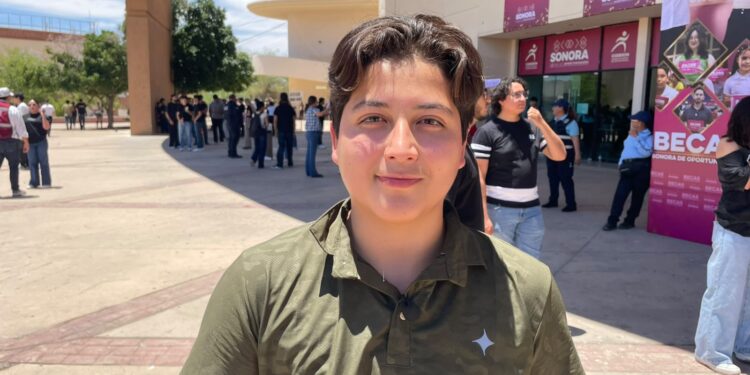 Universitarios en Hermosillo agradecen a Gobernador Durazo por entrega de Becas Sonora de Oportunidades