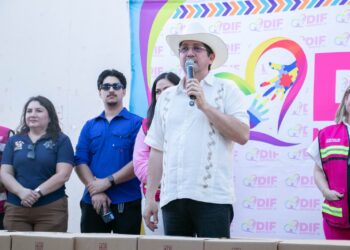 CON GRAN ÉXITO OFRECE DIF NAVOJOA SEGUNDA FERIA DE SERVICIOS