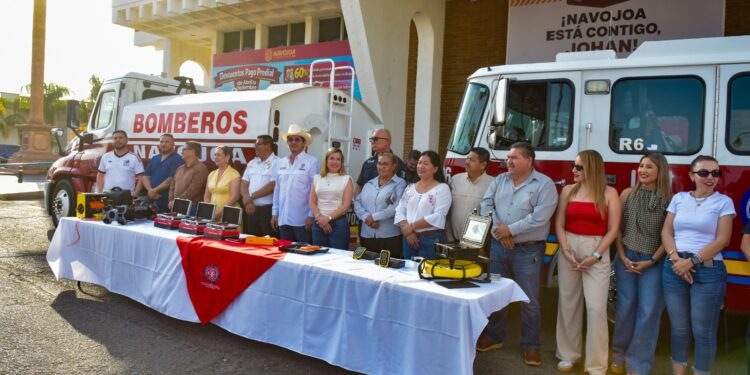 RECIBE BOMBEROS NAVOJOA VEHICULOS E INSTRUMENTAL DE TECNOLOGÍA DE ALTA GAMA ÚNICA EN EL PAIS