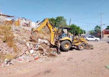 Retira Ayuntamiento de Guaymas más de 327 toneladas de basura y escombro en arroyos