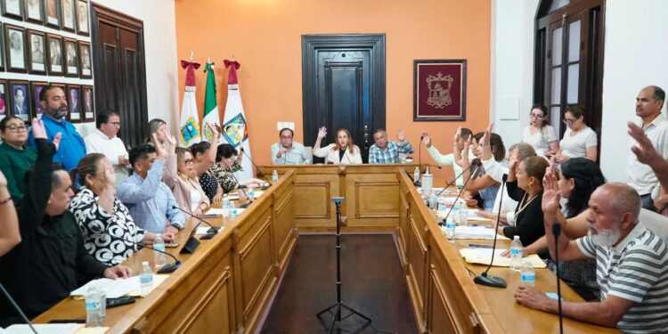 Realizan sesión ordinaria de Cabildo