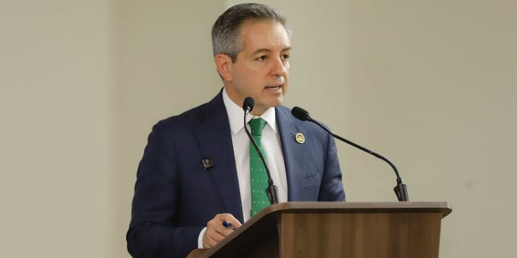 Propone Omar Del Valle Colosio poner orden a los lotes baldíos e inmuebles abandonados para recuperar las colonias de Sonora