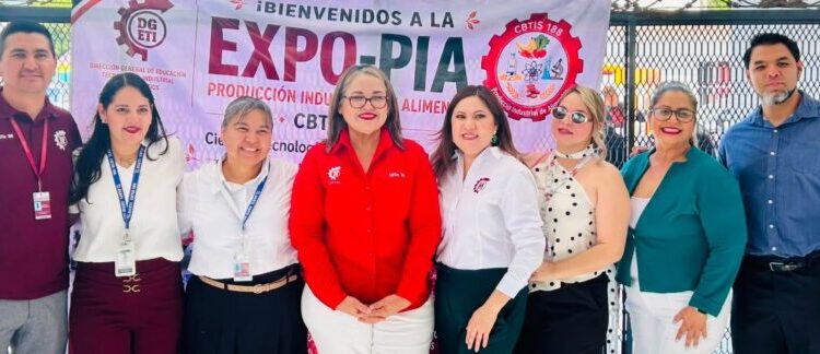 MUESTRAN TALENTO EN ´´EXPO PIA´´ ESTUDIANTES DEL CBTIS 188