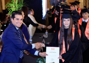 Se gradúan más de siete mil estudiantes de Cobach Sonora