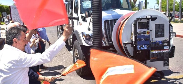 CON NUEVO EQUIPO DE DESAZOLVE CAJEME FORTALECE EL MANTENIMIENTO DE LA RED SANITARIA