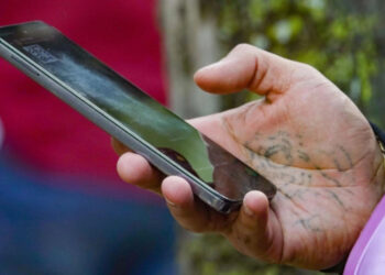 Instan a usuarios a desvincularse de celulares en desuso