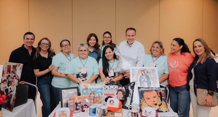 Apoya Toño Astiazarán a más de 300 mujeres emprendedoras con Maxi Apoyo