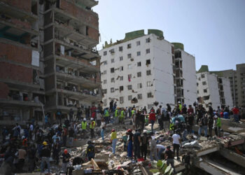 Embajada de Venezuela en México habilita centro de acopio para damnificados por el terremoto