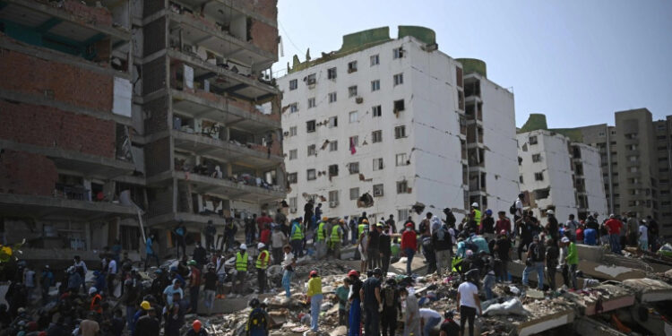 Embajada de Venezuela en México habilita centro de acopio para damnificados por el terremoto