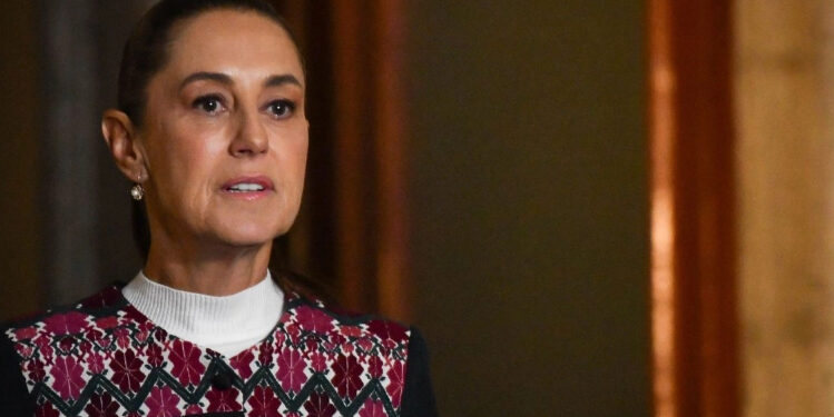 Hoy sale un equipo de rescatistas y personal de sanidad de México a Venezuela para ayudar tras sismos: Sheinbaum