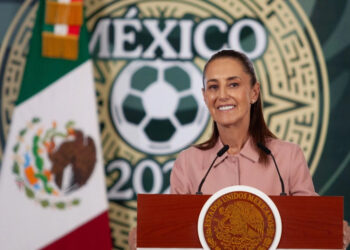 Anuncia Sheinbaum consulta a maestros «escuela por escuela»