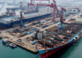 Las ganancias industriales de China mantienen el impulso, pero la economía sigue mostrando fisuras