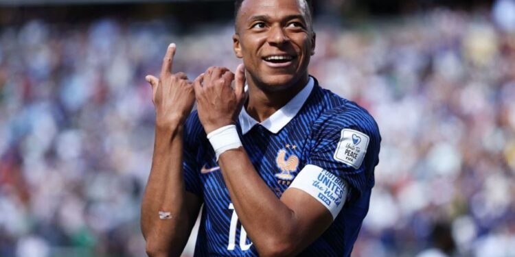 Mbappé se acerca al récord de más goles en Mundiales; supera a Messi y Pelé
