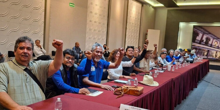 Gobierno propone a CNTE aseguradora pública para pago de sus pensiones