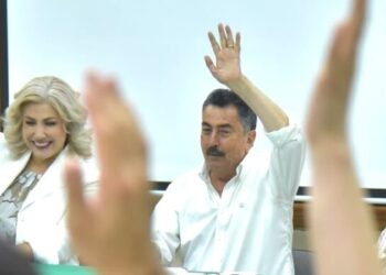 JAVIER LAMARQUE SOLICITA LICENCIA PARA PARTICIPAR EN EL PROCESO INTERNO DE LA TRANSFORMACIÓN EN SONORA