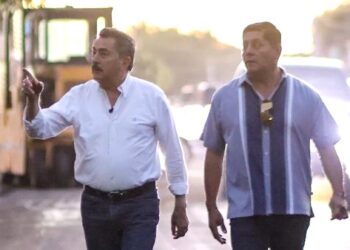 CON MAQUINARIA, PERSONAL Y RECURSOS PROPIOS, GOBIERNO MUNICIPAL AVANZA EN LA REHABILITACIÓN DE CALLES EN CAJEME
