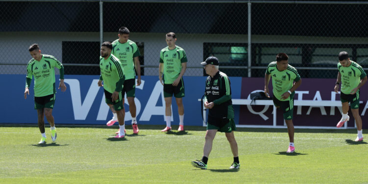 Aguirre da tarde libre a la Selección Mexicana para recargar energía