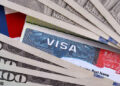 Influencers que entren a EU con visa de turista pueden ser deportados por esta razón