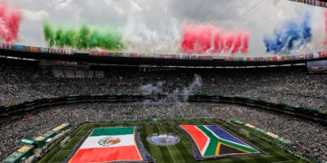 Con ‘show’ de Shakira, Maná y J Balvin abre el Azteca su tercera Copa