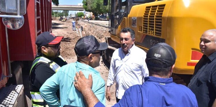SUPERVISA LAMARQUE RECONSTRUCCIÓN DE COLECTOR SANITARIO QUE BENEFICIARÁ A MÁS DE 50 MIL PERSONAS