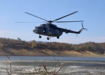 Mantienen combate intensivo contra incendio forestal en Tarachi