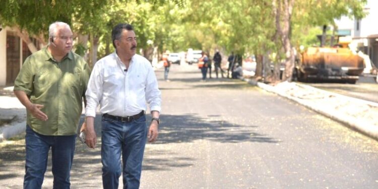 CON PAVIMENTO DE ALTA DURABILIDAD LAMARQUE TRANSFORMA VIALIDADES EN LA JARDINES DEL VALLE