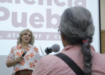 EN AUDIENCIA DEL PUEBLO APOYA PRESIDENTA CLAUDIA SANTACRUZ A JOVEN KARATECA QUE REPRESENTARÁ A CAJEME EN JUEGOS PANAMERICANOS