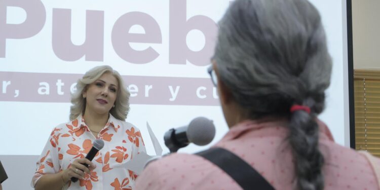 EN AUDIENCIA DEL PUEBLO APOYA PRESIDENTA CLAUDIA SANTACRUZ A JOVEN KARATECA QUE REPRESENTARÁ A CAJEME EN JUEGOS PANAMERICANOS