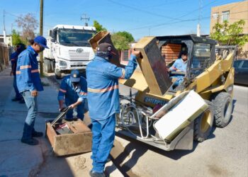 Beneficia Gobierno de Hermosillo a mil 472 familias con jornadas de descacharre durante junio