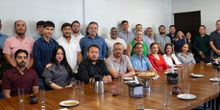 Omar Del Valle Colosio suma a jóvenes, profesionistas y familias de Nogales al diálogo por Sonora.