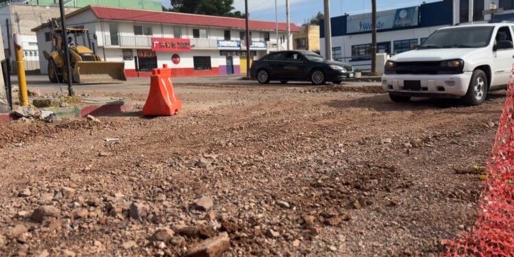 Abren otro carril en Tecnológico y Los Maestros