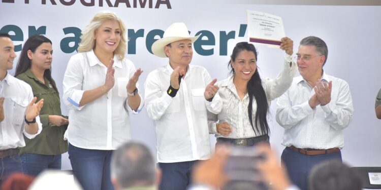 DEVUELVEN ESPERANZA AL CAMPO CON ENTREGA DE FINIQUITOS DEL PROGRAMA «VOLVER A CRECER» A PRODUCTORES DEL SUR DE SONORA