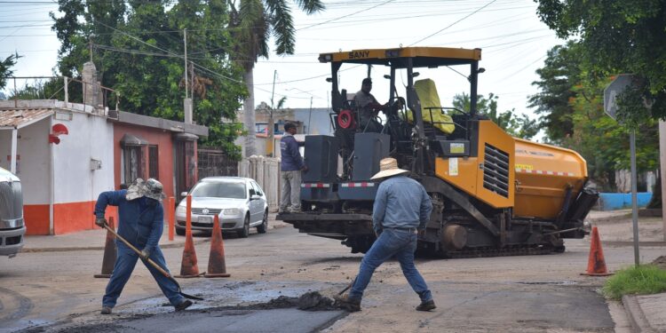 AVANZA PROGRAMA INTENSIVO DE PAVIMENTACIÓN EN CAJEME