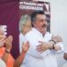 Camina Javier Lamarque la colonia Altares y escucha a las familias de Hermosillo