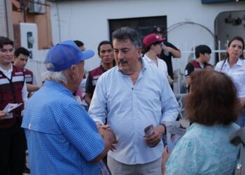 Javier Lamarque fortalece el diálogo con familias de la colonia México