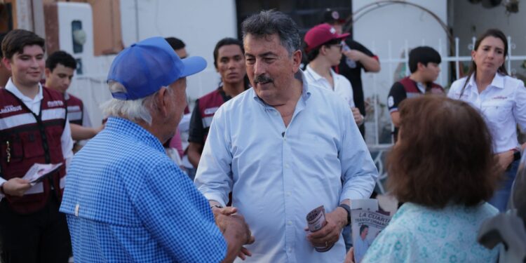 Javier Lamarque fortalece el diálogo con familias de la colonia México