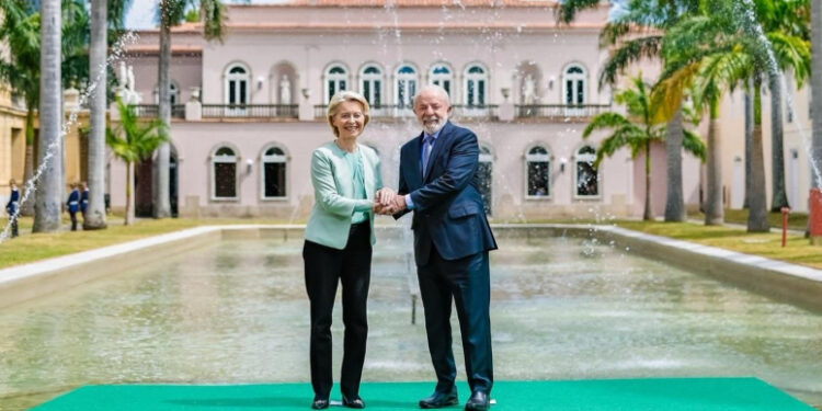 Brasil ratifica acuerdos comerciales de Mercosur con países europeos y Singapur