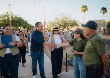 Motiva Toño Astiazarán participación ciudadana al entregar obra de CRECES en colonia Nuevo Horizonte