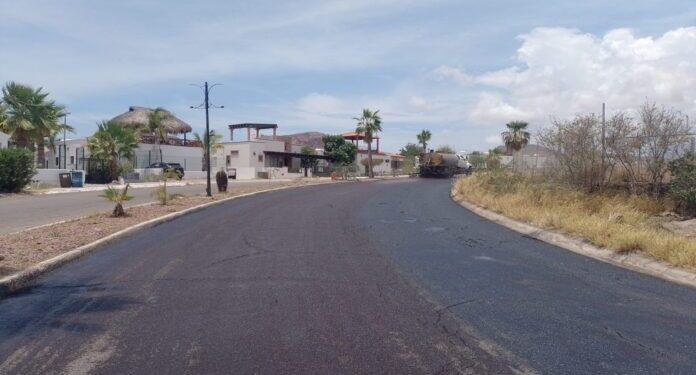 Avanza al 45 por ciento obra de pavimentación en avenida Los Yaquis de San Carlos