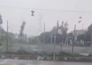 Fuga de gas natural en Neza provoca desalojo de decenas de familias