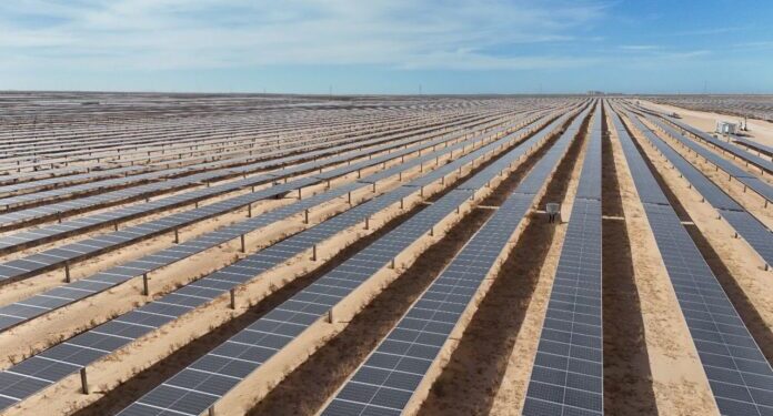 Entran en operación al 100% dos etapas de la planta solar más grande de Latinoamérica