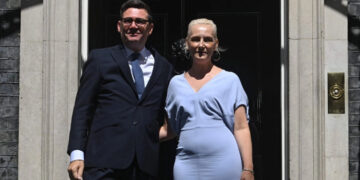 Andy Burnham se convierte en primer ministro con la promesa de «restructurar Reino Unido»